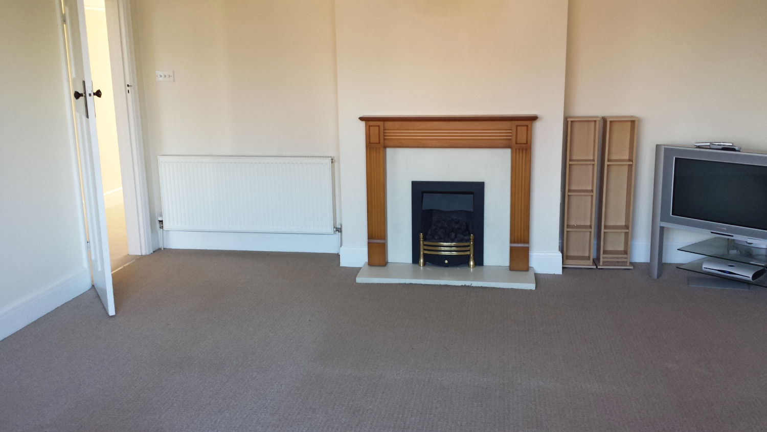 Renovate and painting services for radiators, picture rails and Dado